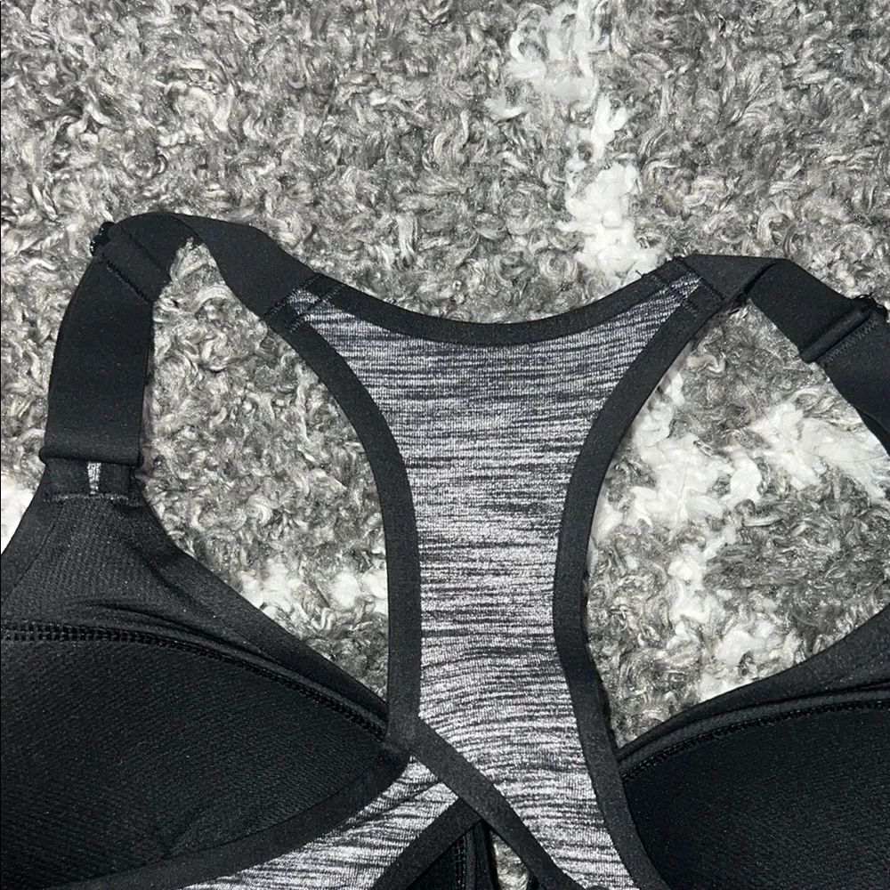 NWT Victoria’s Secret VSX Women's Black and Gray Sports Bra - Picture 9 of 10